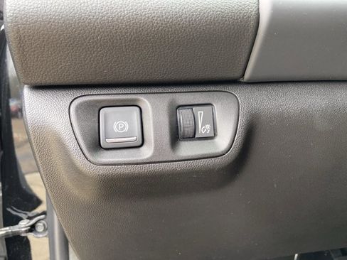 Used 2022 GMC Acadia SLE w/ Driver Convenience Package image 44