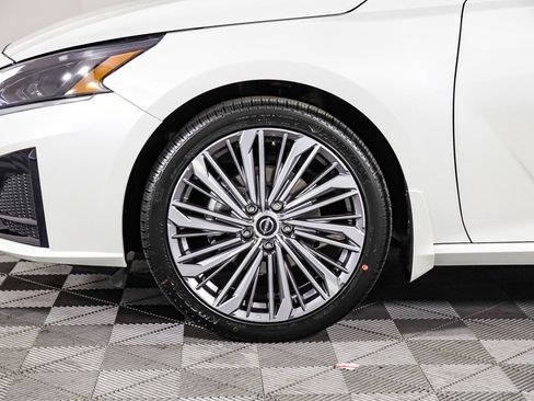 New 2025 Nissan Altima 2.5 SL image 6