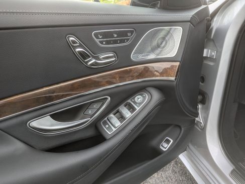 Used 2016 Mercedes-Benz S 550 4MATIC Sedan image 12