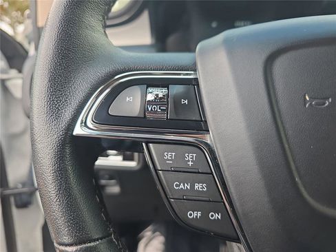 Certified 2023 Lincoln Nautilus FWD image 26