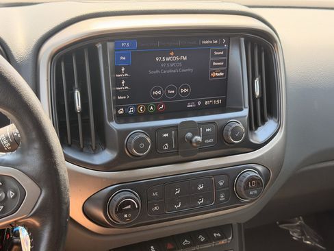 Used 2022 Chevrolet Colorado Z71 w/ Z71 Midnight Edition AWD/4WD image 23