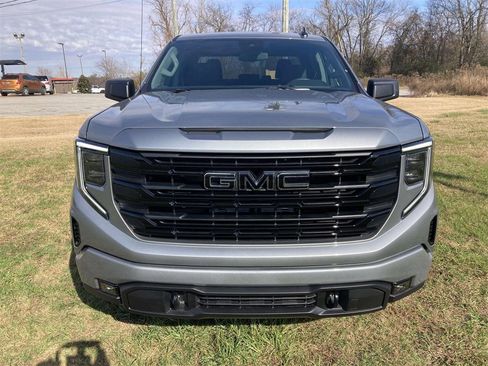 New 2026 GMC Sierra 1500 Elevation image 9