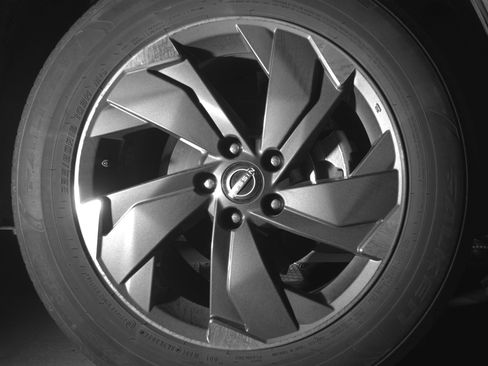 Used 2025 Nissan Rogue SV image 13