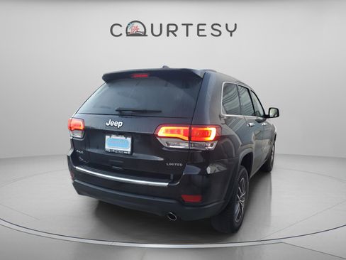 Used 2021 Jeep Grand Cherokee Limited image 3