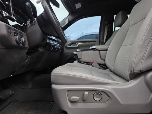 Used 2022 Chevrolet Silverado 1500 LT Trail Boss w/ Protection Package image 11