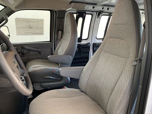 New 2025 Chevrolet Express 2500 image 13