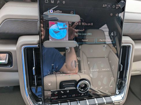 New 2026 GMC Yukon XL Denali w/ Denali Reserve Package image 24