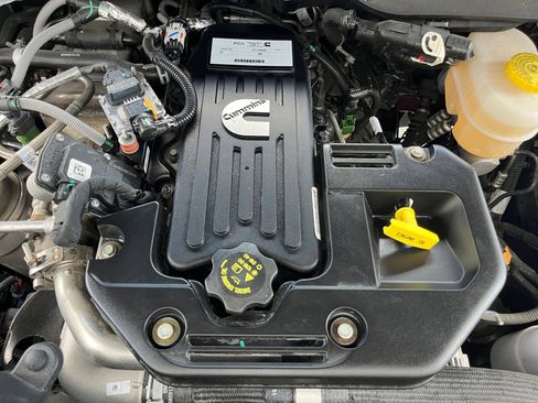 New 2025 RAM 2500 Big Horn AWD/4WD image 29