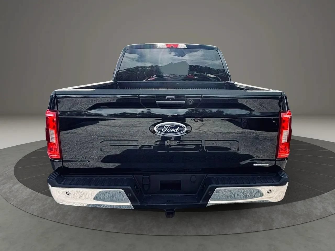 Used 2021 Ford F150 XLT w/ Equipment Group 302A High AWD/4WD image 4