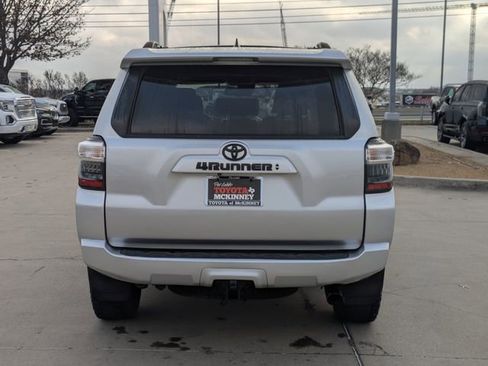 Used 2023 Toyota 4Runner SR5 Premium image 8