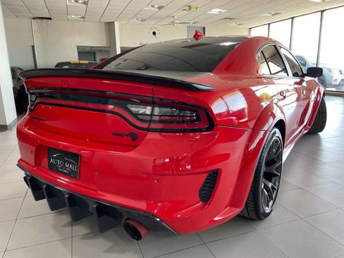 Used 2022 Dodge Charger SRT Hellcat w/ Harman/Kardon Audio Group image 7