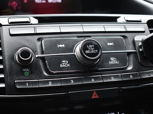 Used 2017 Honda Accord Sport image 36