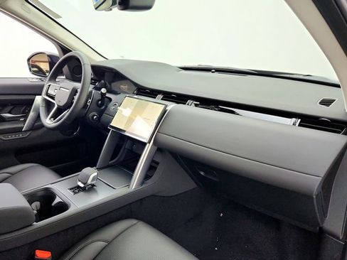 Certified 2025 Land Rover Discovery Sport S image 17