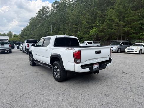 Used 2019 Toyota Tacoma TRD Off-Road w/ Technology Package RWD image 5