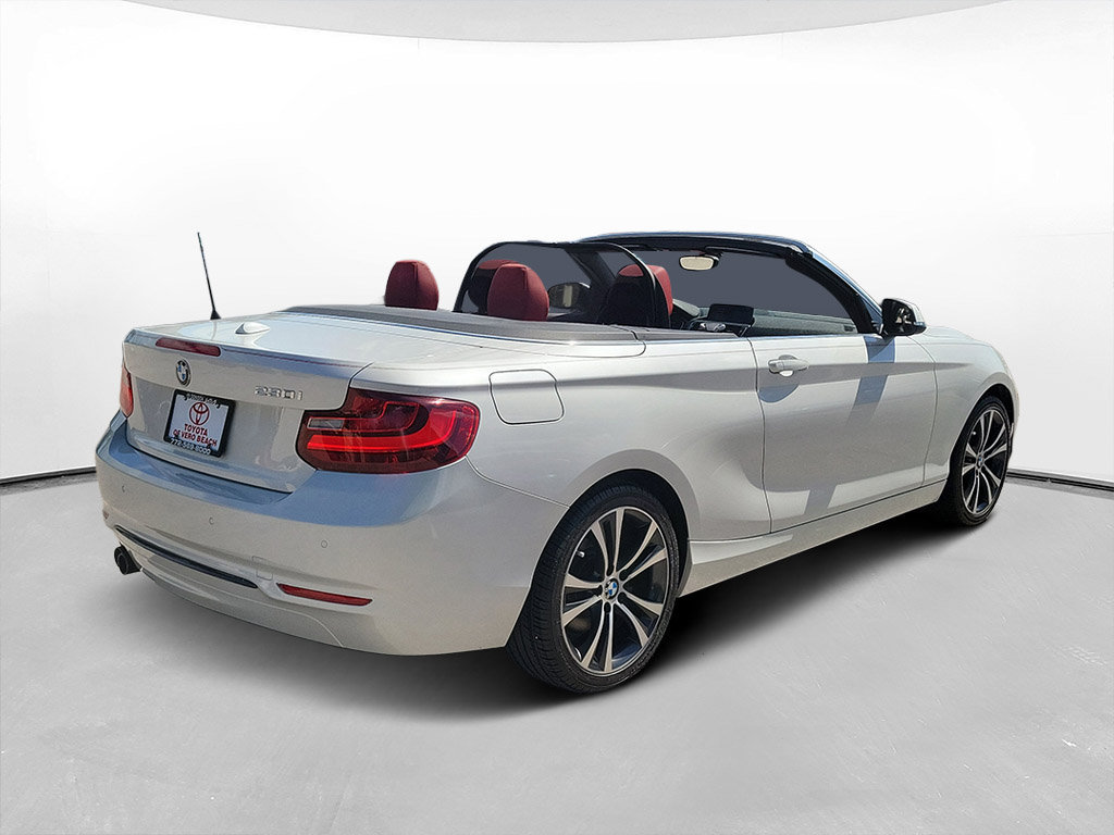 Used 2017 BMW 230i Convertible RWD image 4
