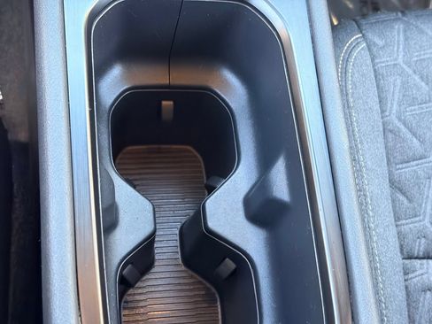 Certified 2025 Nissan Kicks SV FWD image 24