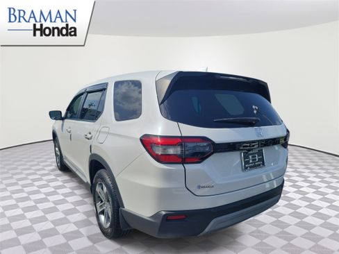 Certified 2023 Honda Pilot EX-L image 4