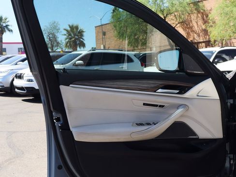 Used 2019 BMW 540i xDrive w/ M Sport Package AWD/4WD image 40