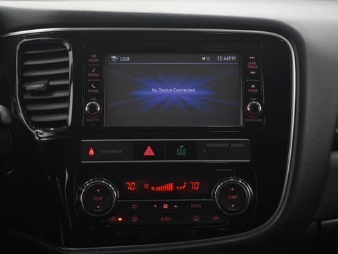 Used 2019 Mitsubishi Outlander ES AWD/4WD image 18