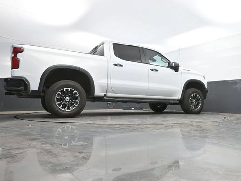 Used 2024 Chevrolet Silverado 1500 ZR2 AWD/4WD image 39