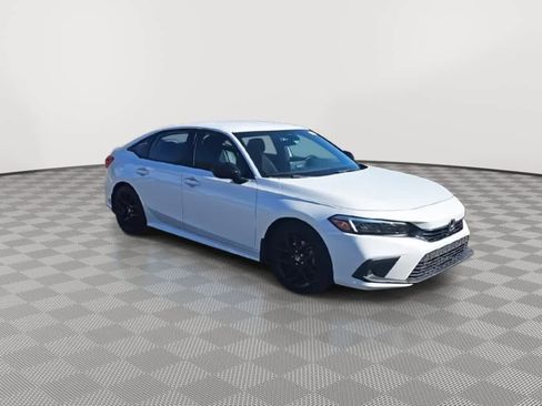 Used 2023 Honda Civic Sport image 2