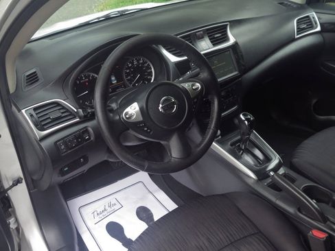 Used 2019 Nissan Sentra SV FWD image 7