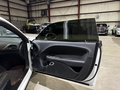 Used 2019 Dodge Challenger SXT image 16