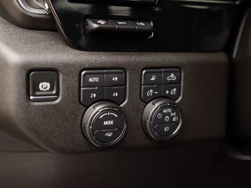 Used 2025 Chevrolet Silverado 1500 LTZ w/ Technology Package AWD/4WD image 11