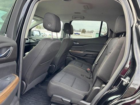 Certified 2023 GMC Acadia SLE w/ Driver Convenience Package image 11