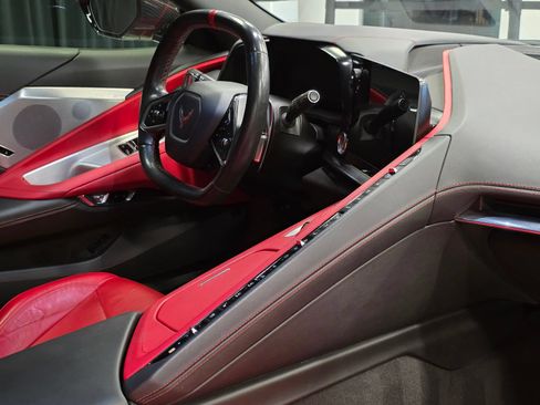 Used 2020 Chevrolet Corvette Stingray Preferred Cpe w/ 2LT Preferred Equipment Group RWD image 29