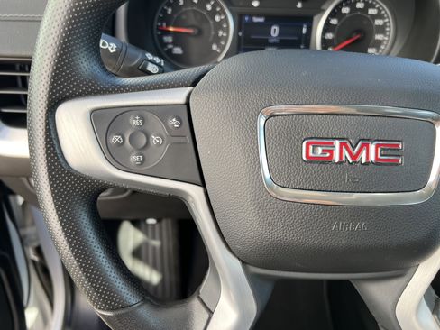 Used 2024 GMC Terrain SLE image 16