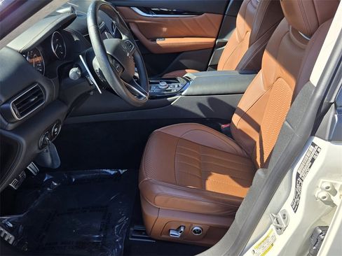 Used 2022 Maserati Levante Modena image 11