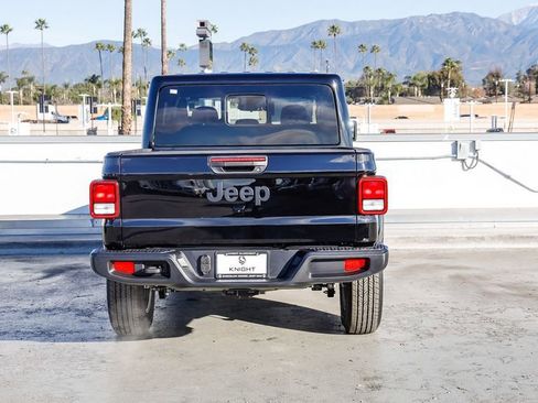New 2026 Jeep Gladiator Sport AWD/4WD image 7