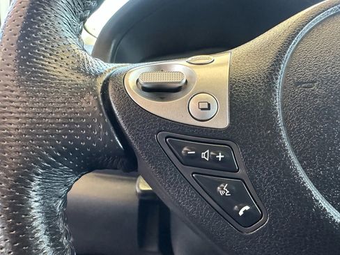 Used 2015 Nissan Versa Note SR image 13