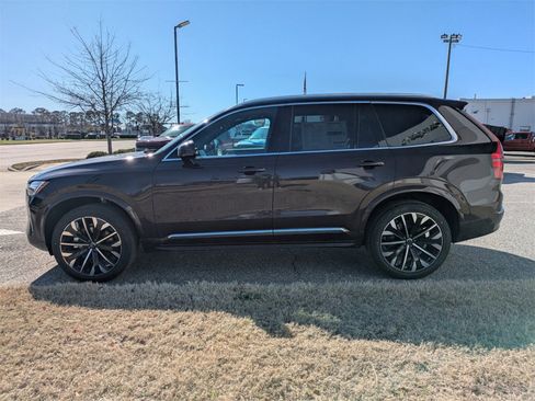 New 2025 Volvo XC90 B6 Core w/ Climate Package image 7