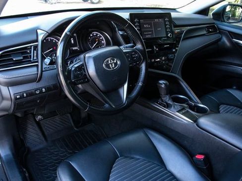 Used 2023 Toyota Camry SE image 9