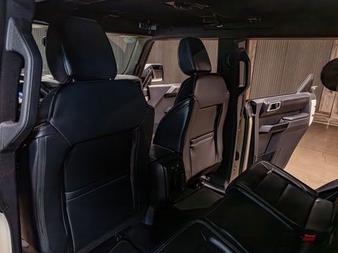 Used 2025 Ford Bronco Outer Banks image 22