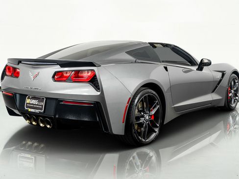 Used 2015 Chevrolet Corvette Stingray Coupe w/ 2LT Preferred Equipment Group image 10