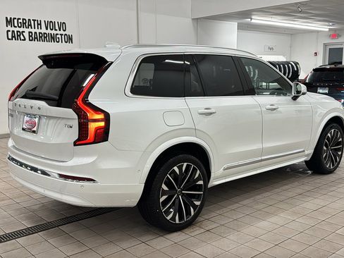 New 2026 Volvo XC90 T8 Plus w/ Protection Package Premier image 5
