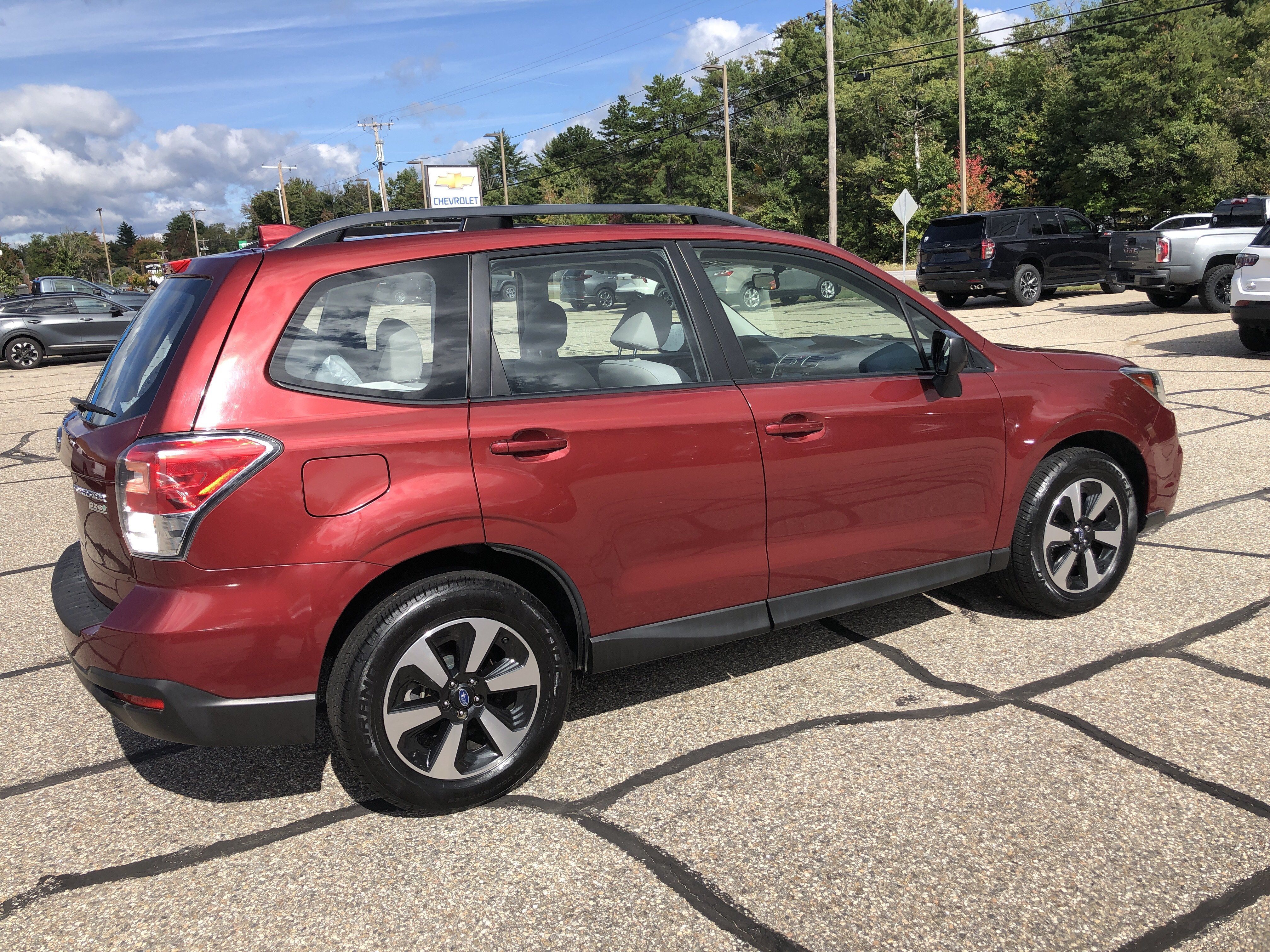 Used 2017 Subaru Forester 2.5i w/ Alloy Wheel Package AWD/4WD image 3