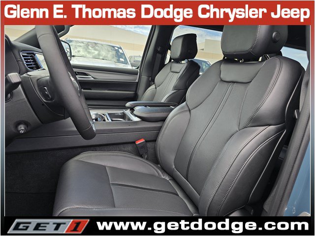 New 2026 Jeep Grand Wagoneer Limited AWD/4WD image 9