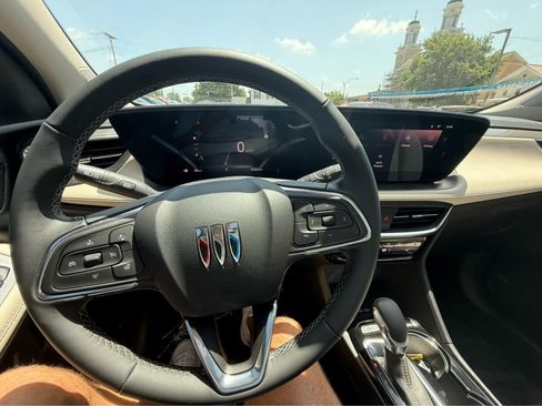 Used 2025 Buick Encore GX Avenir w/ Avenir Technology Package AWD/4WD image 16