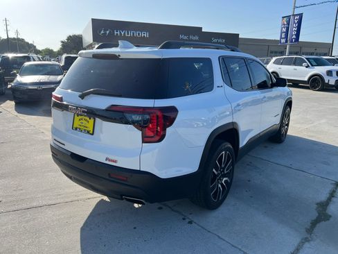 Used 2021 GMC Acadia SLE w/ Driver Convenience Package FWD image 3