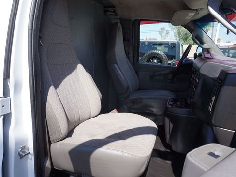Used 2018 Chevrolet Express 2500 Extended w/ Communications Package RWD image 25