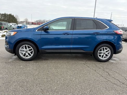 Used 2024 Ford Edge SEL w/ Convenience Package image 4