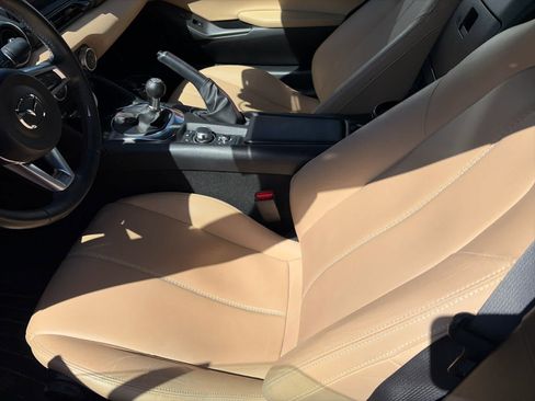 Used 2018 MAZDA MX-5 Miata RF Grand Touring RWD image 7