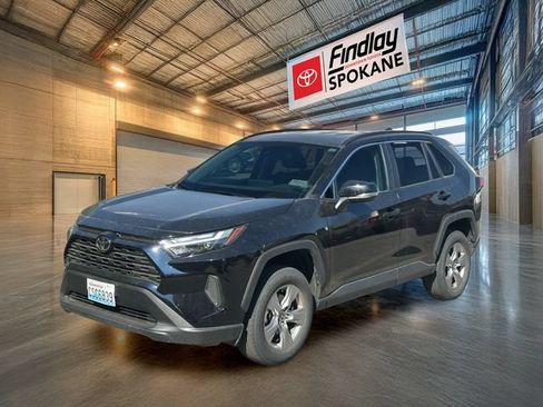 Used 2025 Toyota RAV4 XLE AWD/4WD image 1