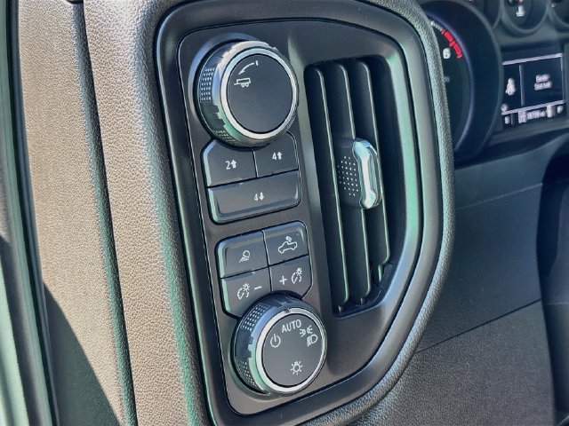 Used 2024 Chevrolet Silverado 2500 Custom w/ Custom Value Package AWD/4WD image 10