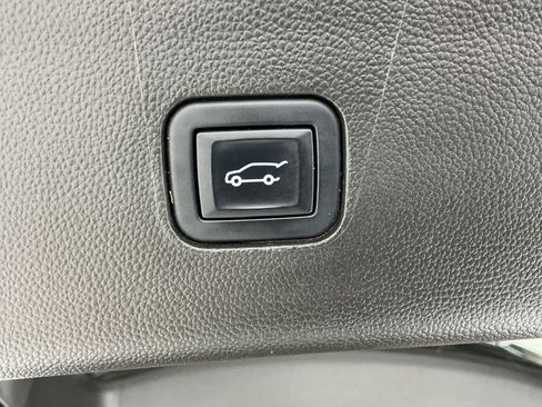 Used 2022 Buick Enclave Premium w/ Experience Buick Package FWD image 50