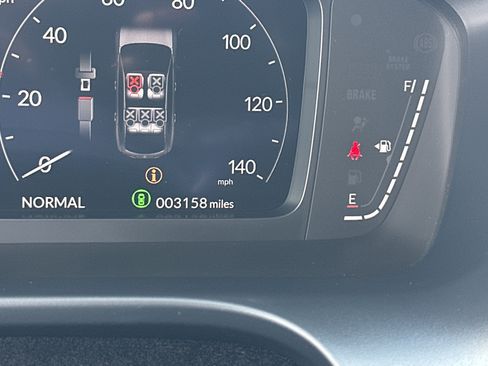 Certified 2025 Acura ADX FWD image 31